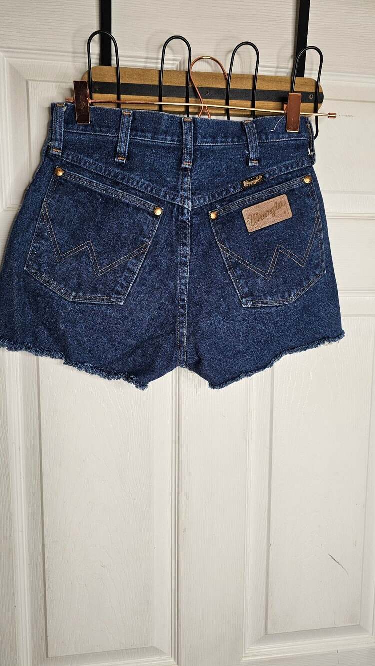 Wrangler Vintage High-Waisted Dark Wash Denim Cutoff Shorts. Runs small